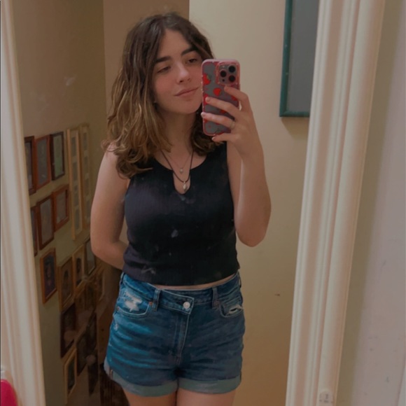 Meet your Posher, Delaney - Picture 1 of 1